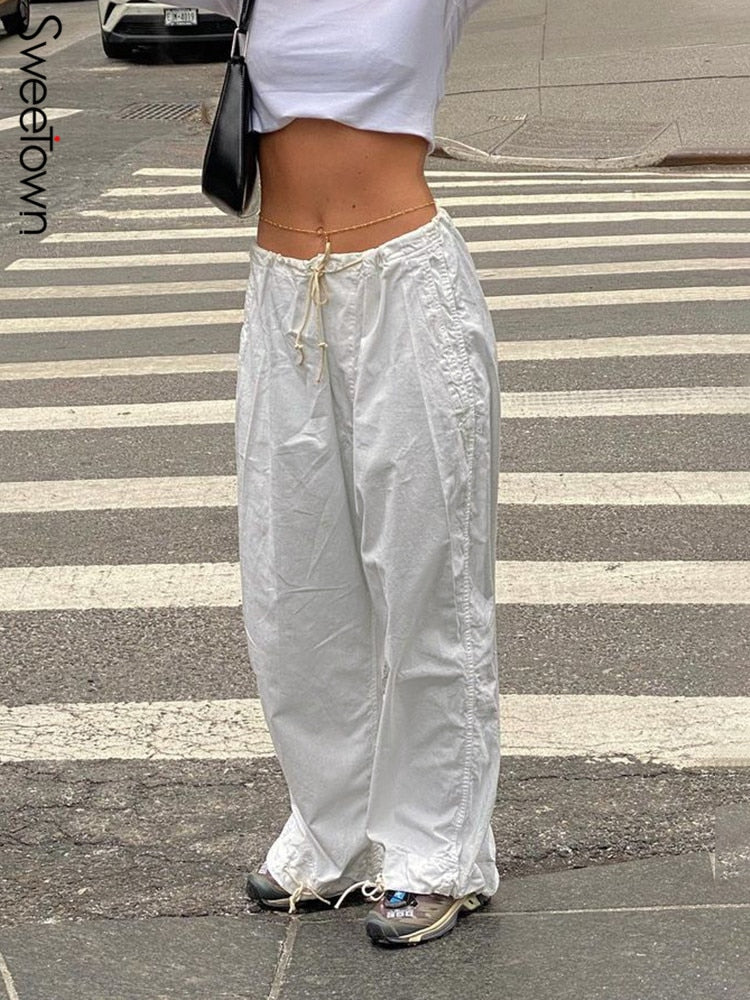 Women's Loose Fitting Low Waisted Drawstring Cargo Pants