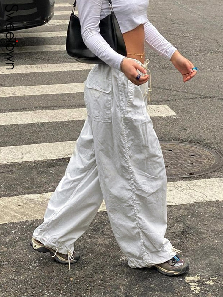 Women's Loose Fitting Low Waisted Drawstring Cargo Pants